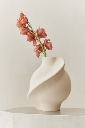 Pirout Vase 01